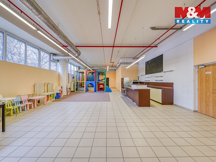 Pronájem obchodního prostoru 148 m² - foto 4