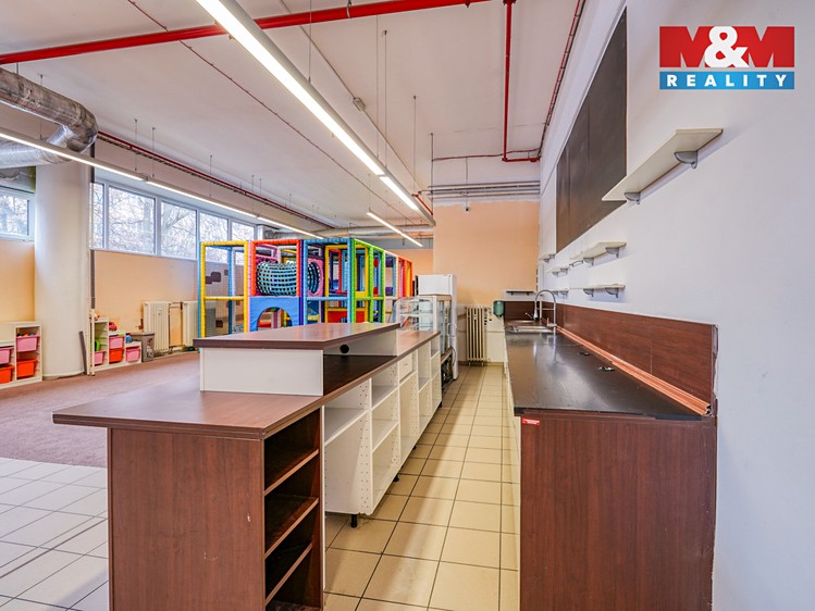 Pronájem obchodního prostoru 148 m² - foto 7