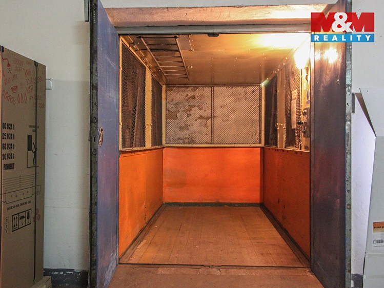 Pronájem skladového prostoru 700 m² - foto 4