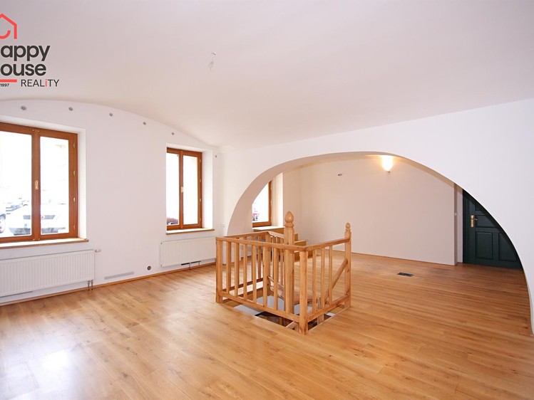 Pronájem obchodního prostoru 184 m² - foto 5