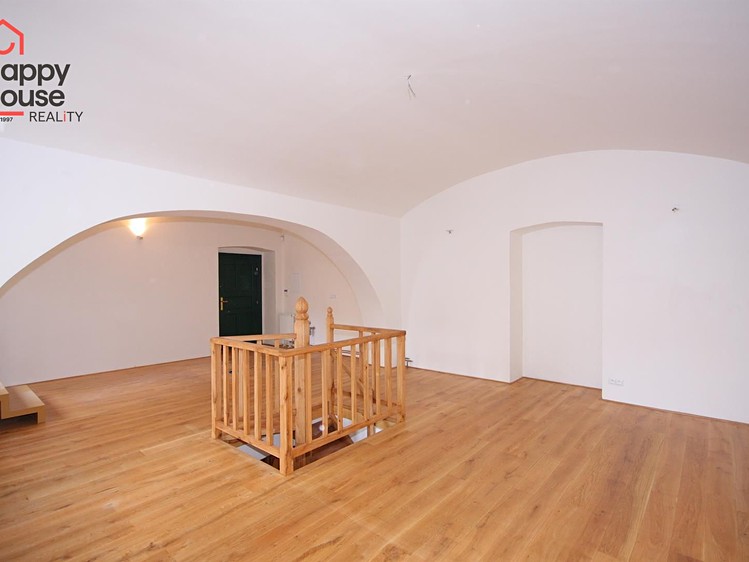 Pronájem obchodního prostoru 184 m² - foto 6