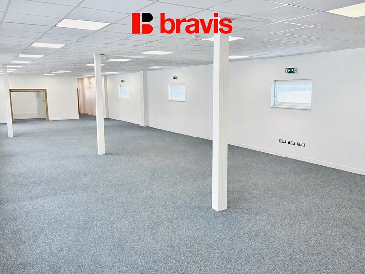 Pronájem kanceláře 257 m² - foto 7
