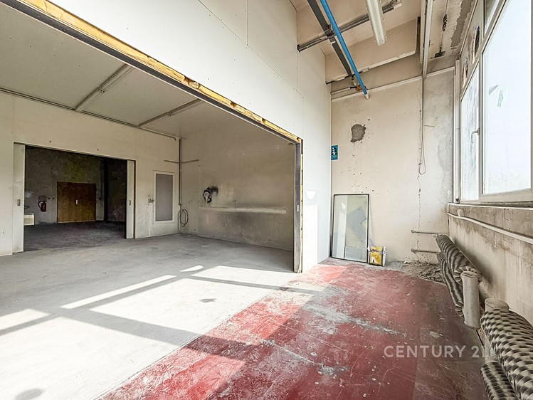 Pronájem výrobní haly, prostoru 280 m² - foto 1