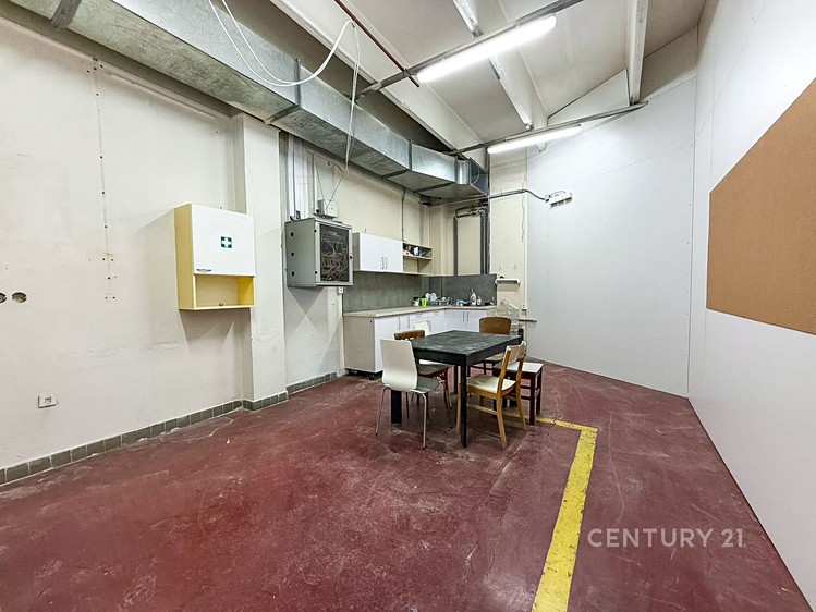 Pronájem výrobní haly, prostoru 280 m² - foto 8