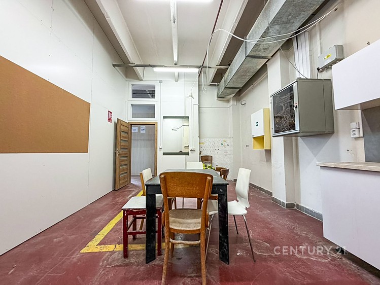 Pronájem výrobní haly, prostoru 280 m² - foto 7