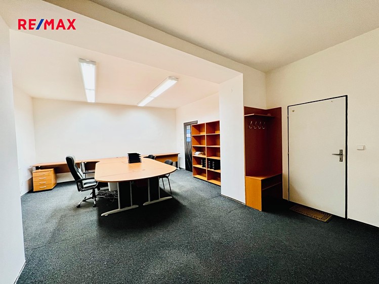 Pronájem kanceláře 72 m² - foto 7
