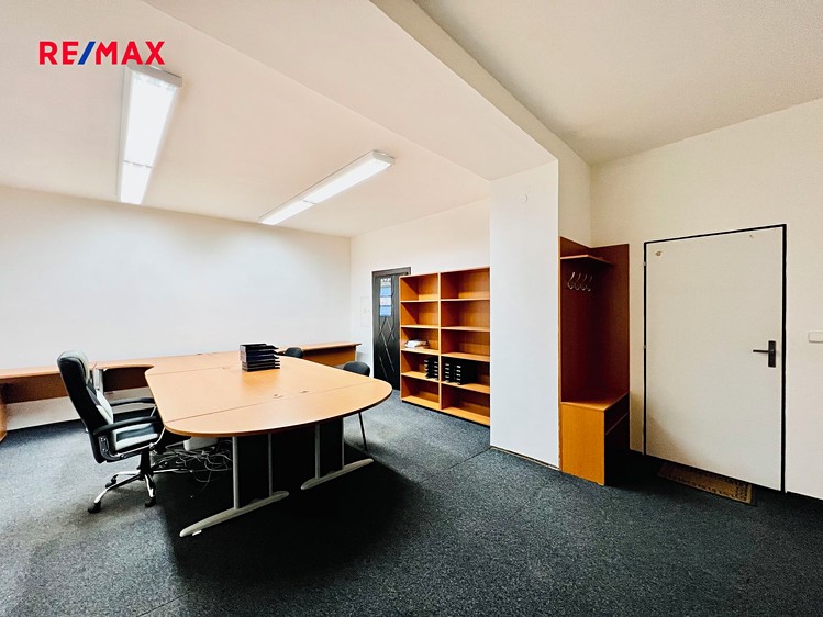 Pronájem kanceláře 72 m² - foto 6