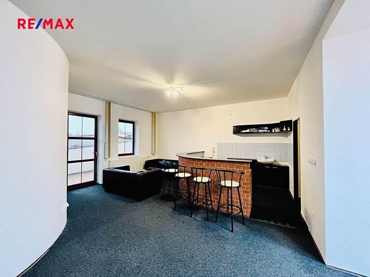 Pronájem kanceláře 72 m² - foto 8