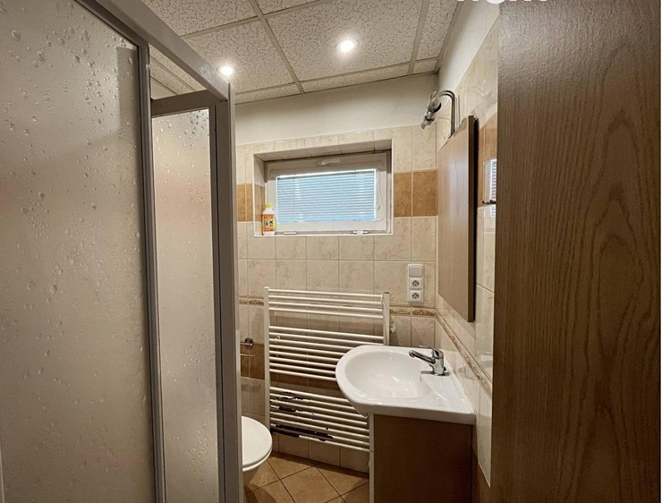 Pronájem komerční nemovitosti 62 m² - foto 7