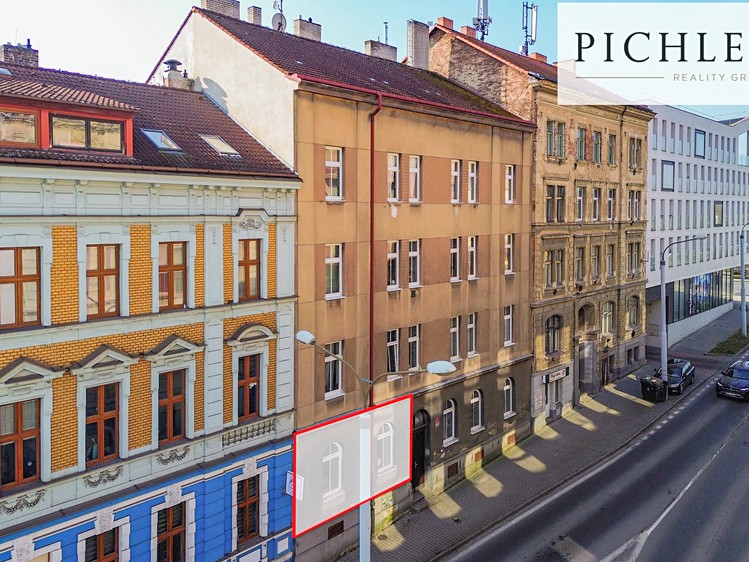 Pronájem kanceláře 67 m² - foto 1