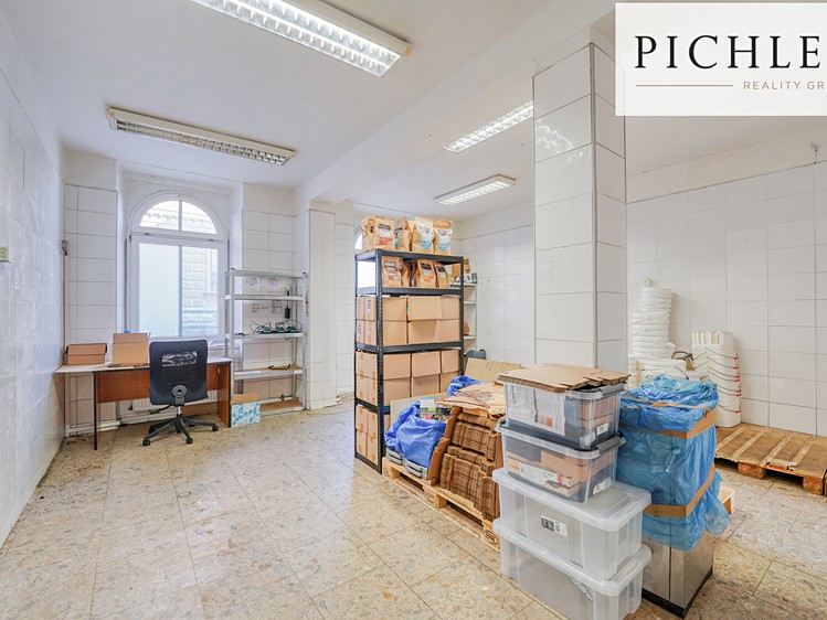 Pronájem kanceláře 67 m² - foto 4