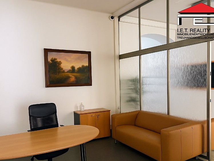 Pronájem kanceláře 171 m² - foto 5