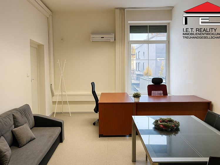 Pronájem kanceláře 171 m² - foto 7
