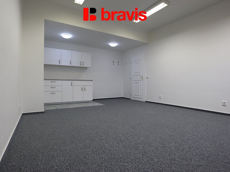 Pronájem kanceláře 50 m² - foto 3