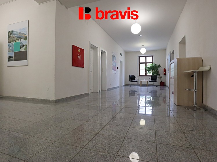 Pronájem kanceláře 50 m² - foto 2