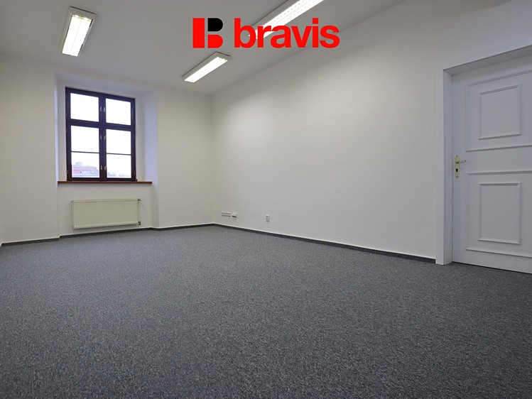 Pronájem kanceláře 50 m² - foto 4