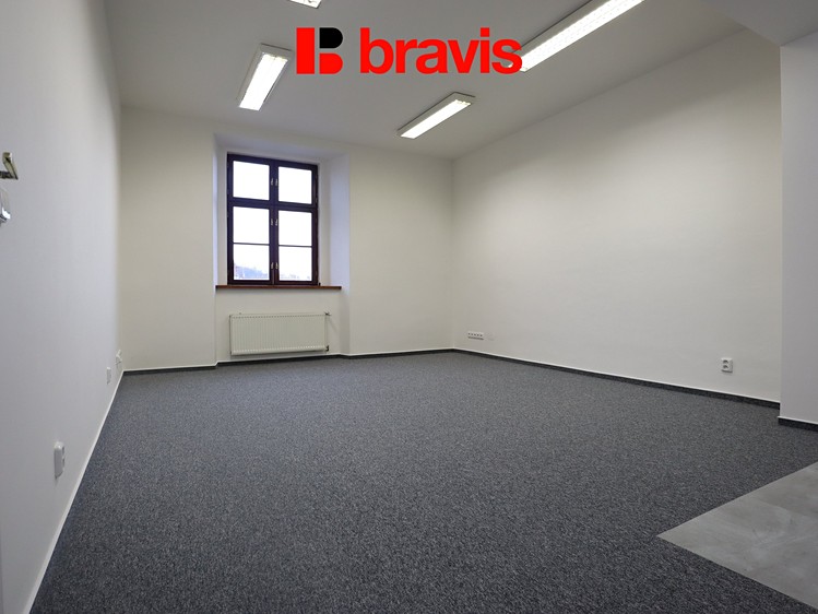 Pronájem kanceláře 50 m² - foto 6