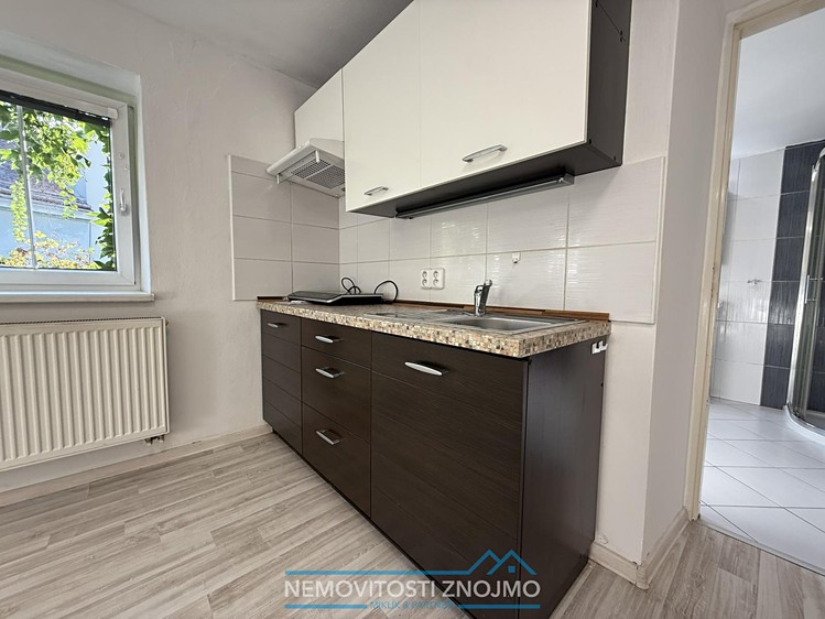 Pronájem kanceláře 35 m² - foto 6