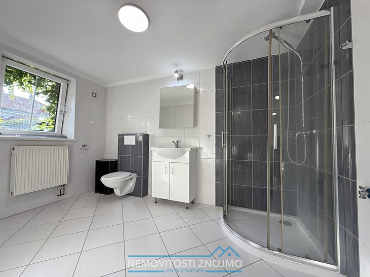 Pronájem kanceláře 35 m² - foto 7