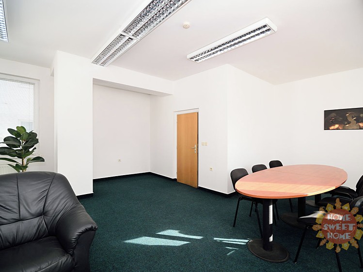 Pronájem kanceláře 37 m² - foto 8