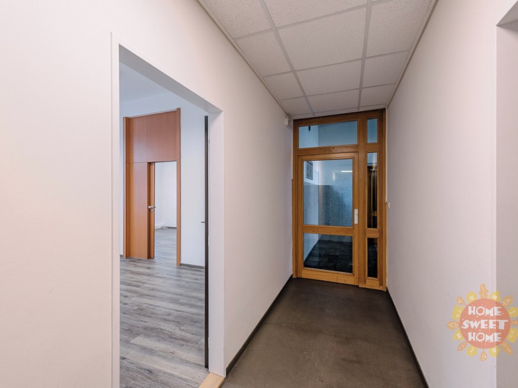 Pronájem kanceláře 37 m² - foto 5