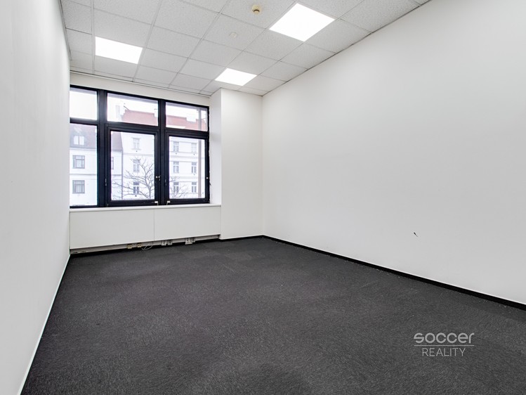Pronájem kanceláře 21 m² - foto 3