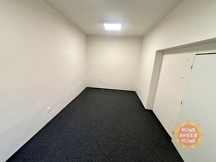 Pronájem kanceláře 94 m² - foto 6