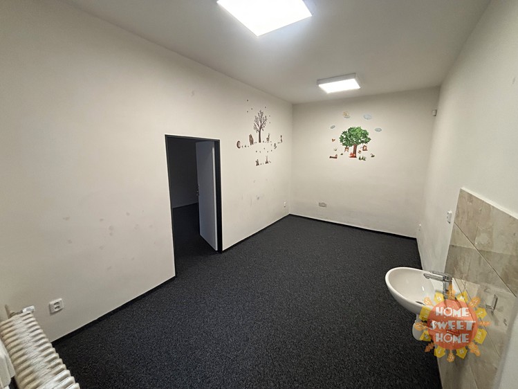 Pronájem kanceláře 94 m² - foto 5