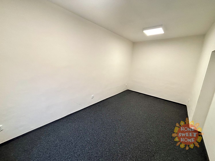 Pronájem kanceláře 94 m² - foto 7