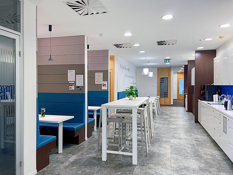 Pronájem kanceláře 50 m² - foto 6
