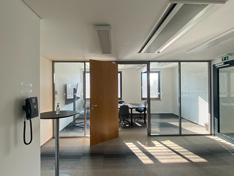 Pronájem kanceláře 320 m² - foto 5