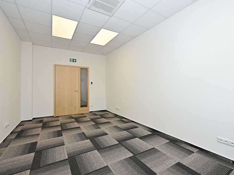 Pronájem kanceláře 20 m² - foto 6
