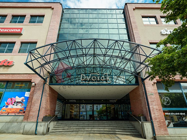 Pronájem obchodního prostoru 55 m² - foto 1