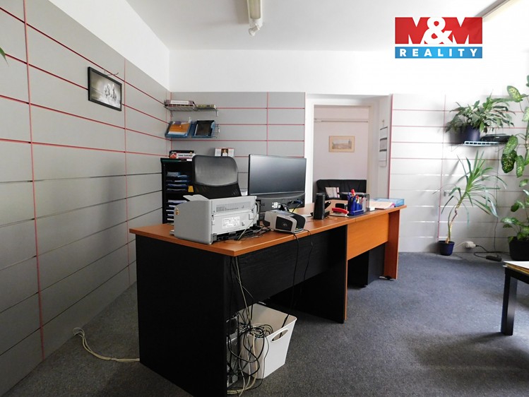 Pronájem kanceláře 140 m² - foto 4