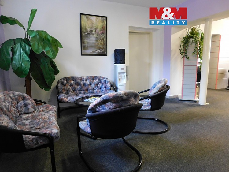 Pronájem kanceláře 140 m² - foto 1