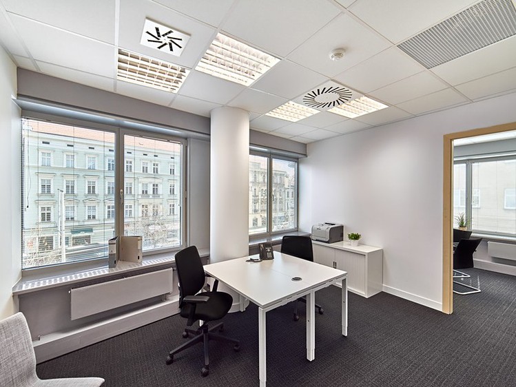 Pronájem kanceláře 49 m² - foto 1
