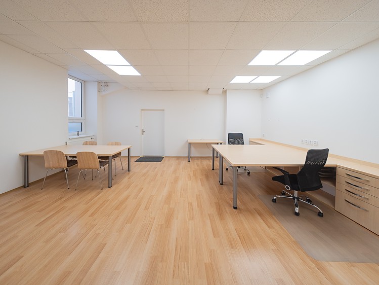 Pronájem kanceláře 52 m² - foto 1