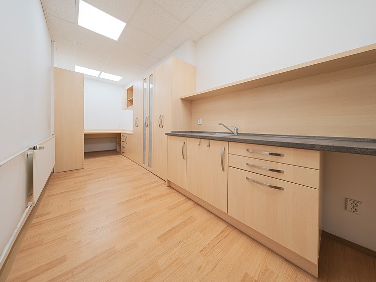 Pronájem kanceláře 52 m² - foto 4