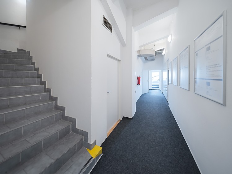 Pronájem kanceláře 52 m² - foto 6
