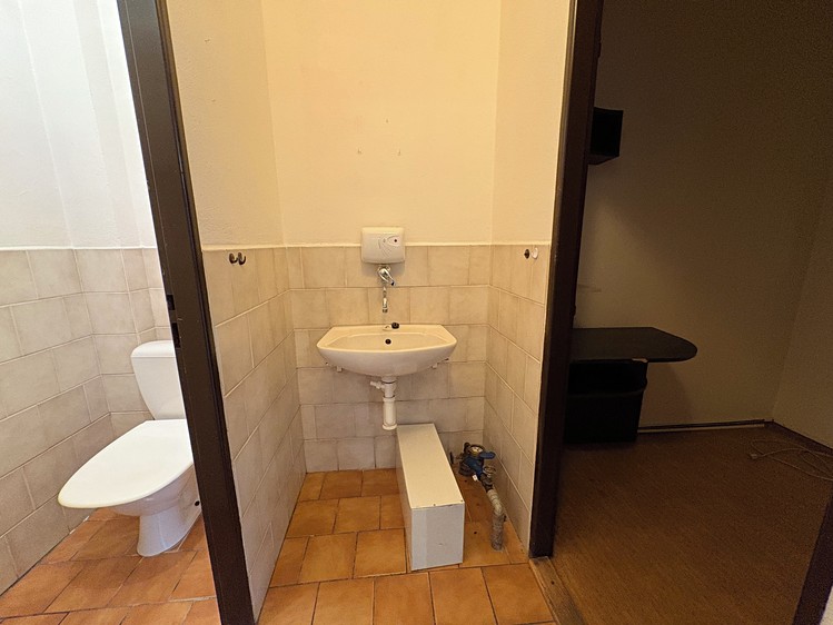 Pronájem obchodního prostoru 70 m² - foto 6