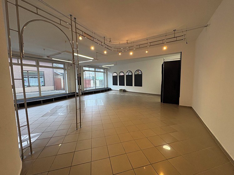 Pronájem obchodního prostoru 70 m² - foto 5