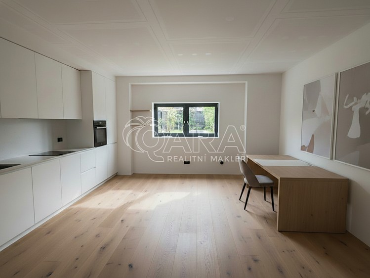 Pronájem obchodního prostoru 31 m² - foto 2