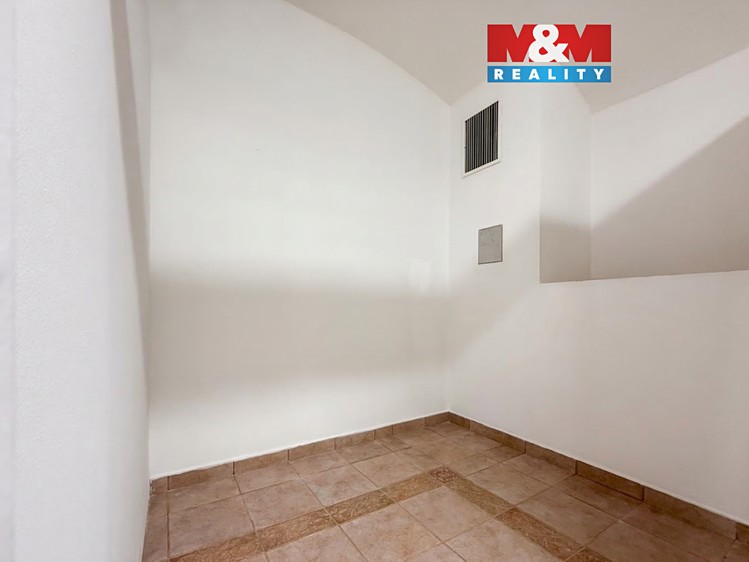 Pronájem skladového prostoru 4 m² - foto 1