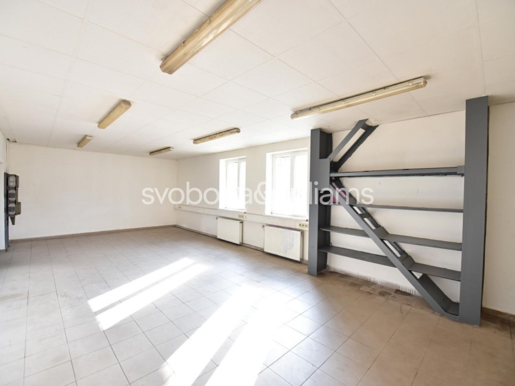 Pronájem výrobní haly, prostoru 1 980 m² - foto 8
