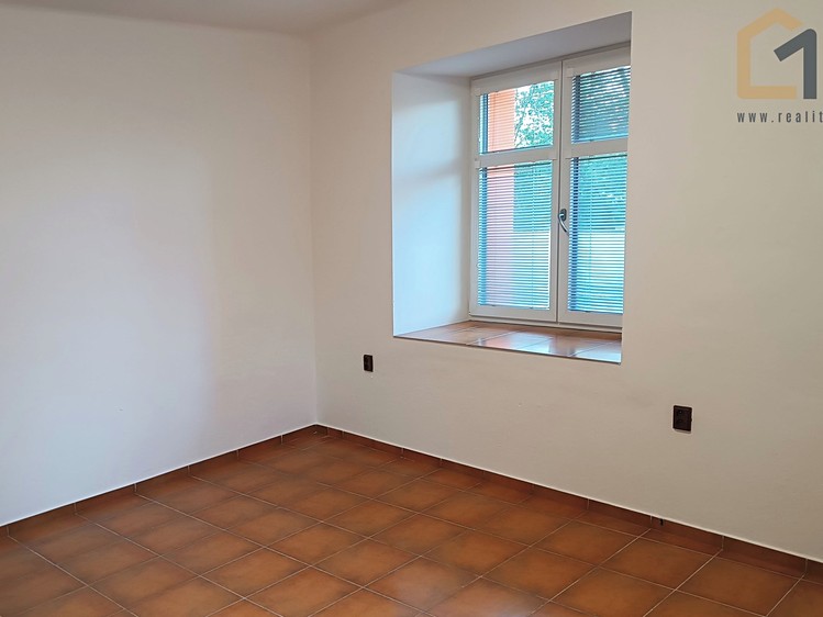 Pronájem kanceláře 23 m² - foto 5