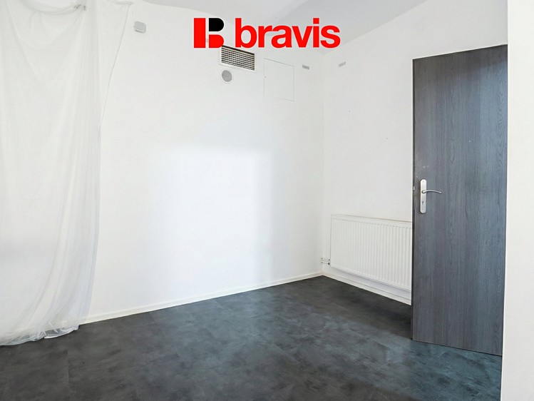 Pronájem obchodního prostoru 140 m² - foto 3