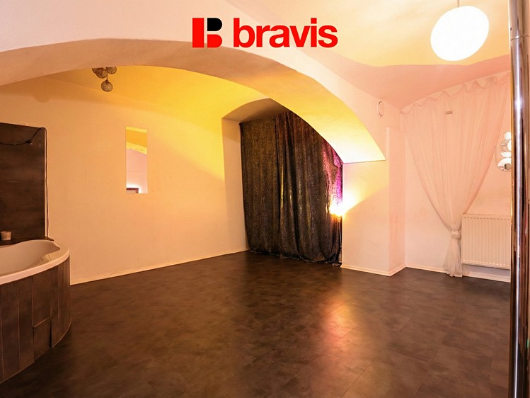 Pronájem obchodního prostoru 140 m² - foto 2