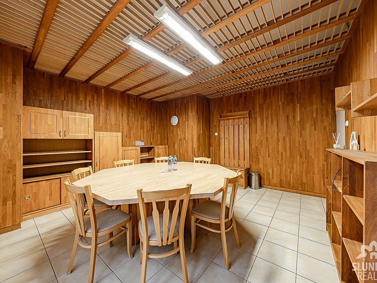Pronájem kanceláře 648 m² - foto 8