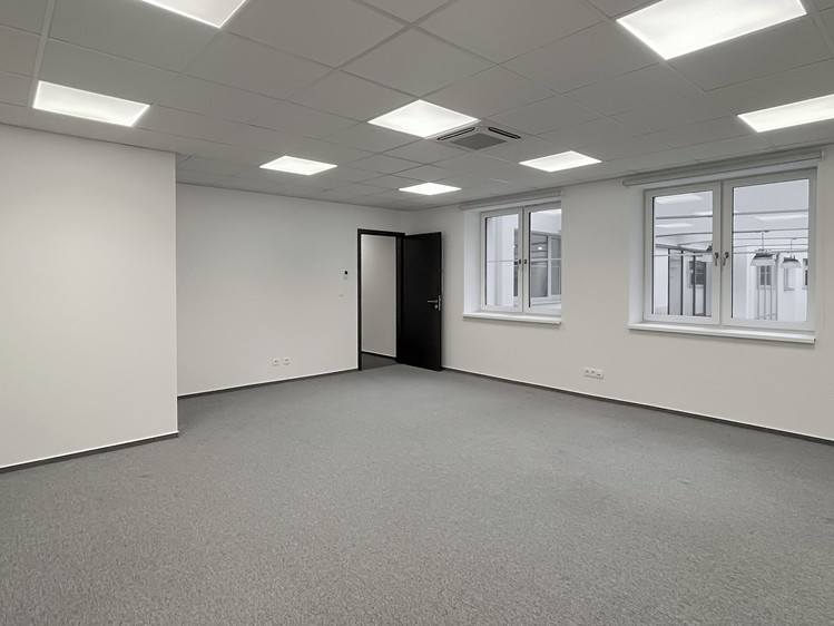 Pronájem kanceláře 54 m² - foto 4