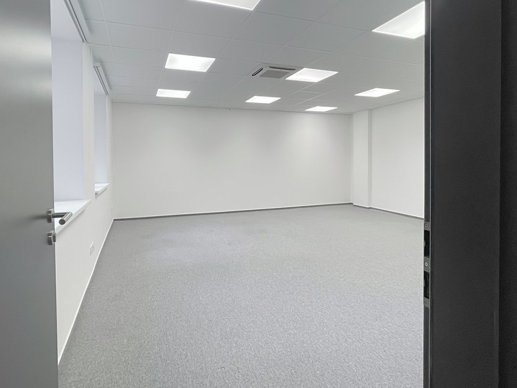 Pronájem kanceláře 113 m² - foto 4